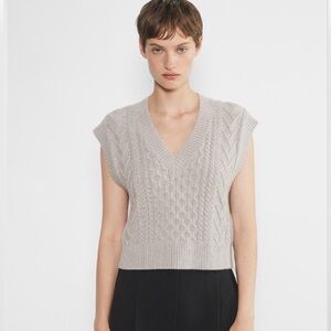 Aritiza Women's Cable Knit Sweater Vest - Cream